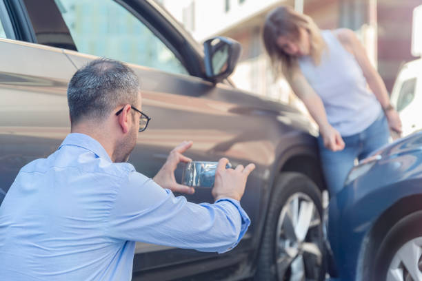 Professional Commercial Auto Insurance technician working in Emmonak, AK